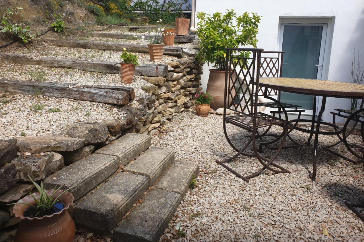Gites L'Hermitage La Tour-dʼAigues Exterior foto